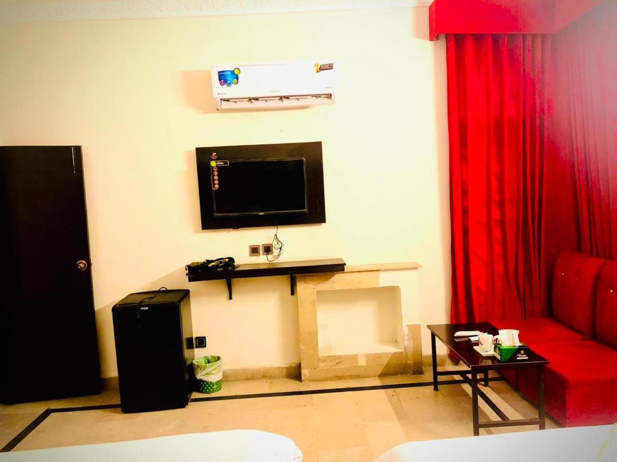 Hotel Royal Grand Lahore Exterior photo