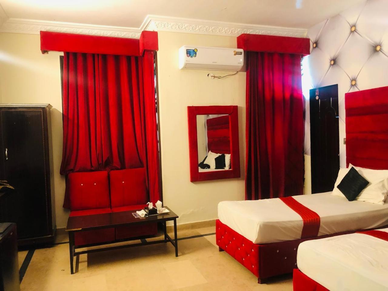 Hotel Royal Grand Lahore Exterior photo